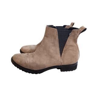 Toms water-resistant suede chelsea boots, taupe size 9